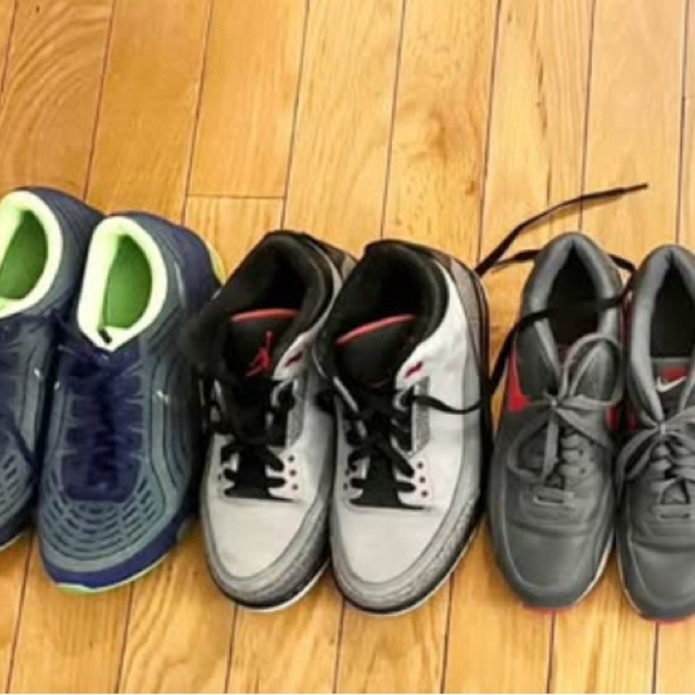 Nike Grey Sneakers with Lace-Up Design and Casual Style